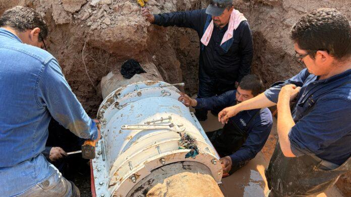 REPARA CESPM LÍNEA DE 20 PULGADAS EN VILLA COLONIAL SIN AFECTAR EL SUMINISTRO DE AGUA.lasnoticias.info REPARA CESPM LÍNEA DE 20 PULGADAS EN VILLA COLONIAL SIN AFECTAR EL SUMINISTRO DE AGUA.lasnoticias.info