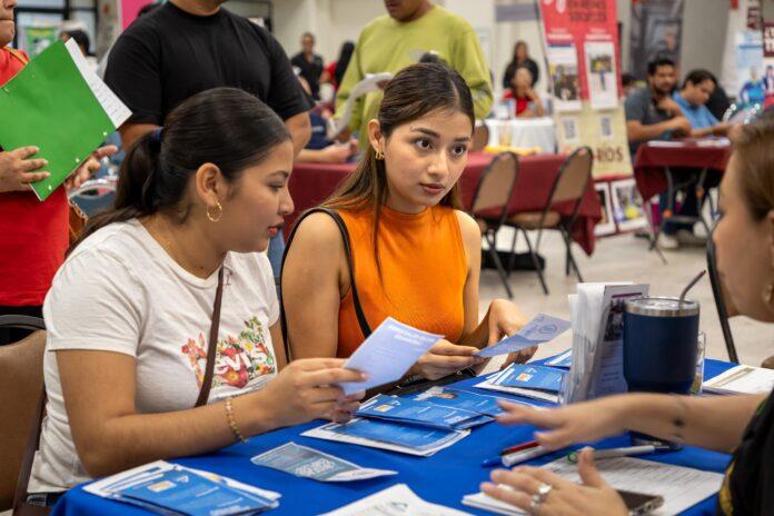 APROVECHAN MEXICALENSES “FERIA NACIONAL DE EMPLEO PARA LAS JUVENTUDES” ORGANIZADA POR STPS.lasnoticias.info