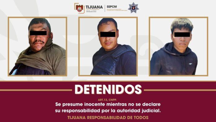 Detiene Policía Municipal de Tijuana a tres personas por portación de arma de fuego tras riña en zona de invasión del Cerro Colorado