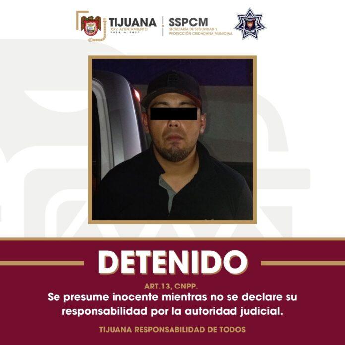 Detiene Policía Municipal de Tijuana a hombre por asalto a comercio en Zona Centro