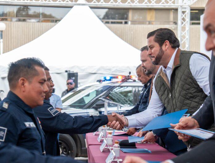 Toma protesta Ismael Burgueño a 53 nuevos elementos que se integran a la Policía Municipal de Tijuana