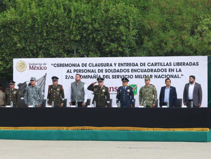 Asiste Ismael Burgueño a la entrega de cartillas del Servicio Militar Nacional a soldados que culminaron su adiestramiento