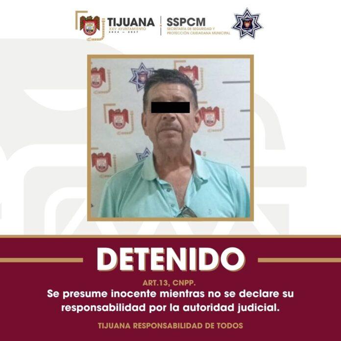Asegura Policía Municipal a hombre por tirar basura y escombro en la colonia Insurgentes