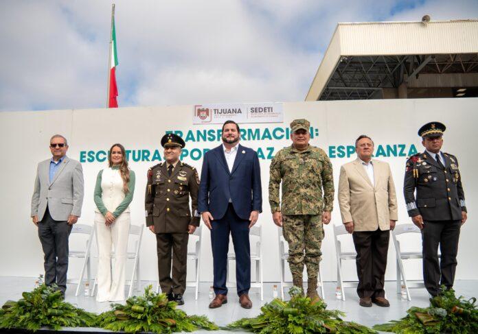 Inaugura Ismael Burgueño exposición 'Transformación: Esculturas por la Paz y la Esperanza'