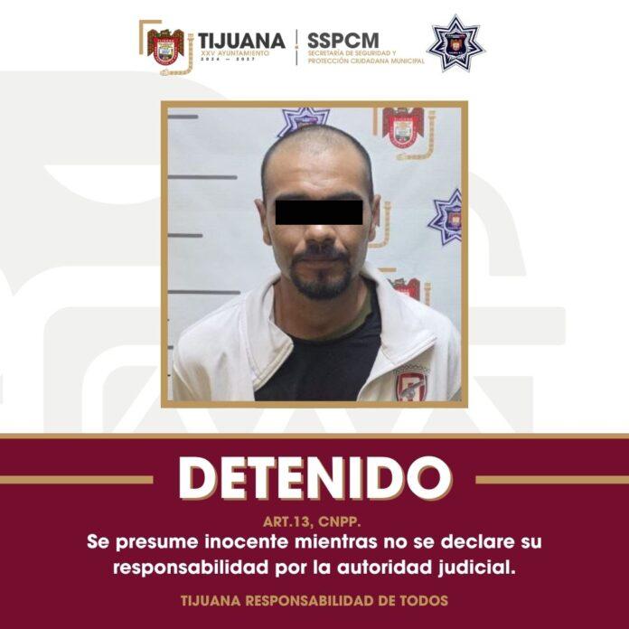 Arresta Policía Municipal a hombre armado con orden de aprehensión activa