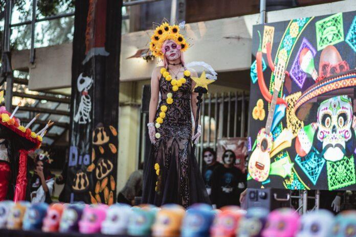 COBACH PLANTEL MTRO. RUBÉN VIZCAÍNO VALENCIA CELEBRA CON ÉXITO EL EVENTO “CATRÍN Y CATRINA 2025”.lasnoticias.info