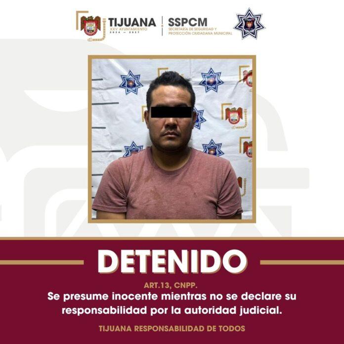Detienen agentes municipales de Tijuana a presunto agresor de una mujer gracias a la activación del Botón Morado