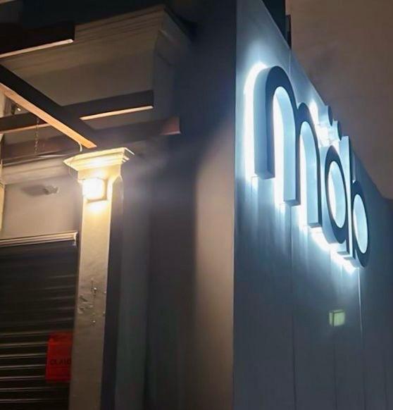 Clausura Gobierno Municipal de Tijuana restaurante-bar en el fraccionamiento Agua Caliente por permitir el ingreso de menores de edad en fiesta clandestina