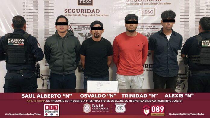 CAPTURA FUERZA ESTATAL A CUATRO HOMBRES CON ARMA DE FUEGO EN TIJUANA.lasnoticias.info