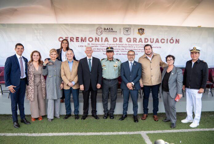 Asiste Ismael Burgueño a la Ceremonia de Graduación de nuevos elementos policiacos