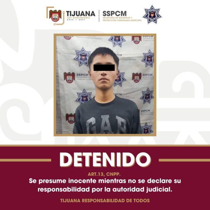 Asegura Policía Municipal a sujeto tras agredir a un hombre con un bate metálico