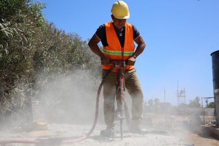 ATIENDE CESPT REZAGO DE BACHEO EN TIJUANA Y PLAYAS DE ROSARITO.lasnoticias.info