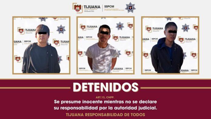 Asegura Policía Municipal de Tijuana a tres presuntos responsables de ataque armado en contra de tripulantes de un vehículo tipo taxi