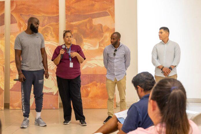 CAPACITAN SECRETARÍA DE EDUCACIÓN Y LA ORGANIZACIÓN GRIDIRON A MAESTROS DE EDUCACIÓN FÍSICA EN FUTBOL BANDERA.lasnoticias.info