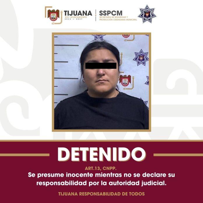 Detiene Policía Municipal de Tijuana a mujer por lesionar a su pareja en Urbi Villa del Prado