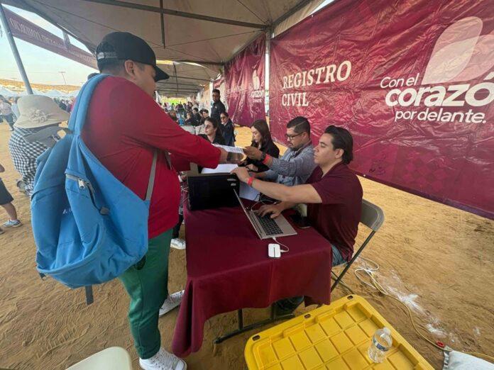 ENTREGA GOBIERNO DEL ESTADO MÁS DE 380 ACTAS DE NACIMIENTO GRATUITAS DURANTE JORNADA EN PLAYAS DE ROSARITO.lasnoticias.info