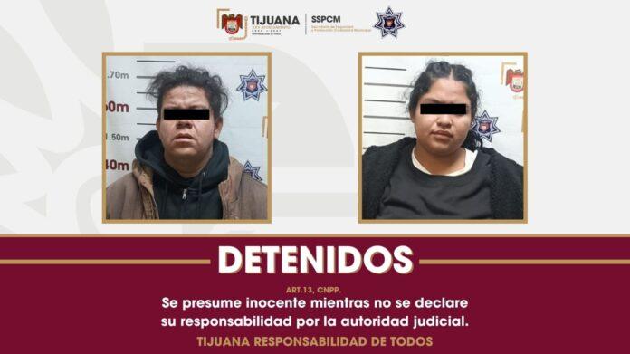 Detienen agentes municipales a pareja armada en colonia Altiplano