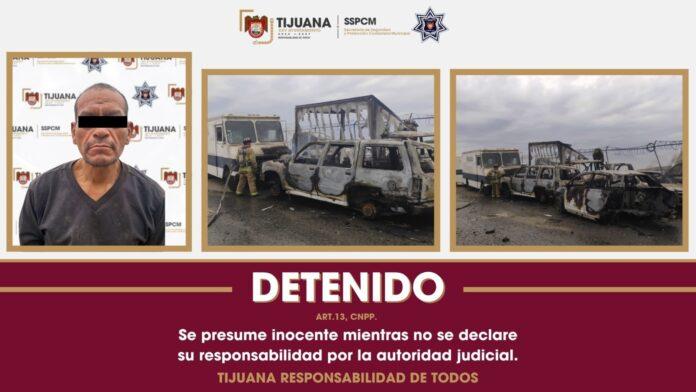 Controlan Bomberos Tijuana incendio en yonque y detiene la Policía Municipal a presunto responsable