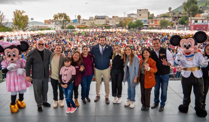 Convive Ismael Burgueño con niñas y niños tijuanenses en la celebración de Día de Reyes 2026