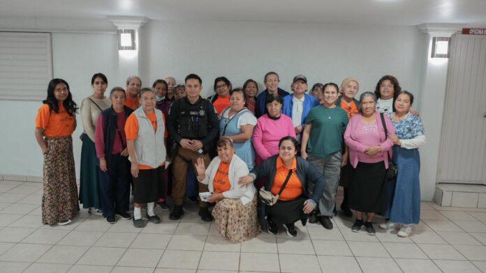 Imparte Policía Cibernética Municipal plática preventiva a personas de la tercera edad