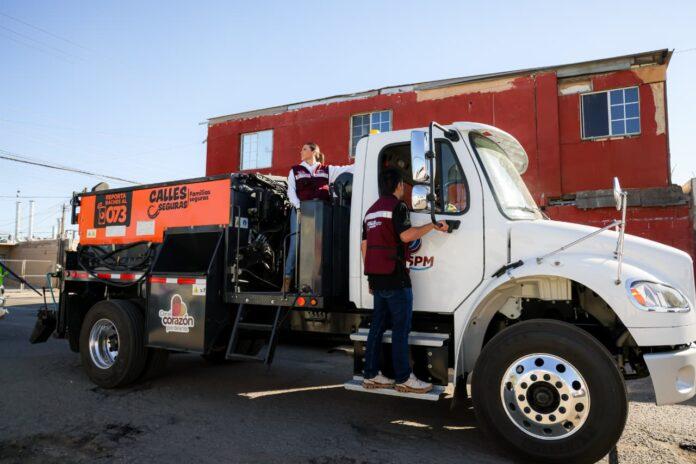 EQUIPA GOBERNADORA MARINA DEL PILAR PROGRAMA “CALLES SEGURAS, FAMILIAS SEGURAS” CON NUEVA MAQUINARIA DE BACHEO