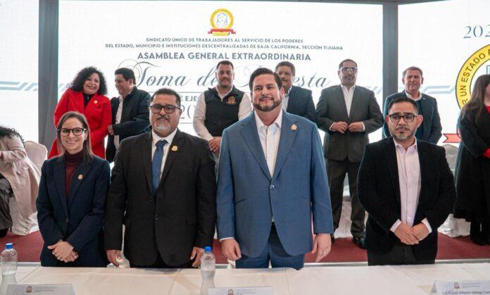 Refrenda Ismael Burgueño coordinación con Sindicato de Burócratas en toma de protesta del Comité Ejecutivo Seccional 2026-2029