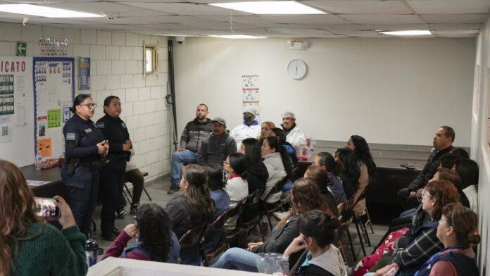 Imparte SSPCM plática sobre ‘Prevención de la Violencia Familiar’ a colaboradores de empresa en colonia Linda Vista