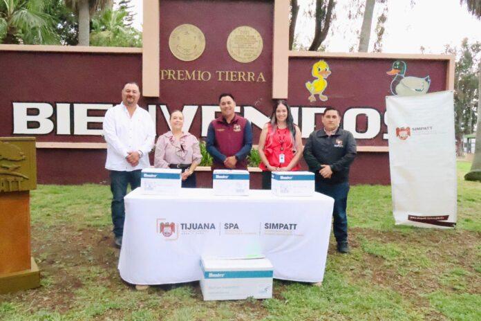 Recibe Gobierno Municipal donación de aspersores por parte de Industrias Hunter para fortalecer áreas verdes del Parque de la Amistad