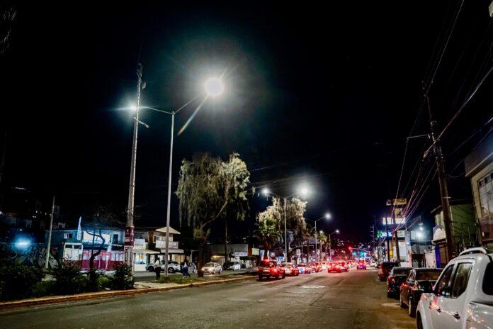 Instala Gobierno Municipal 186 luminarias en bulevar Fundadores para fortalecer el programa ‘Tijuana Iluminada’