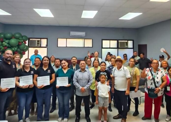 Capacita XXV Ayuntamiento de Tijuana en Lengua de Señas Mexicana a Comisarios Sociales Honorarios Capacita XXV Ayuntamiento de Tijuana en Lengua de Señas Mexicana a Comisarios Sociales Honorarios