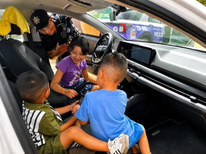SSCBC ENTREGA APOYOS A NIÑOS PARA QUE SIGAN CON SUS ESTUDIOS.lasnoticias.info