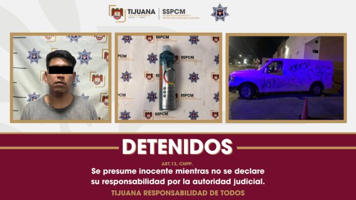 Detienen policías municipales a hombre señalado por daños a propiedad ajena en la colonia Juárez Detienen policías municipales a hombre señalado por daños a propiedad ajena en la colonia Juárez