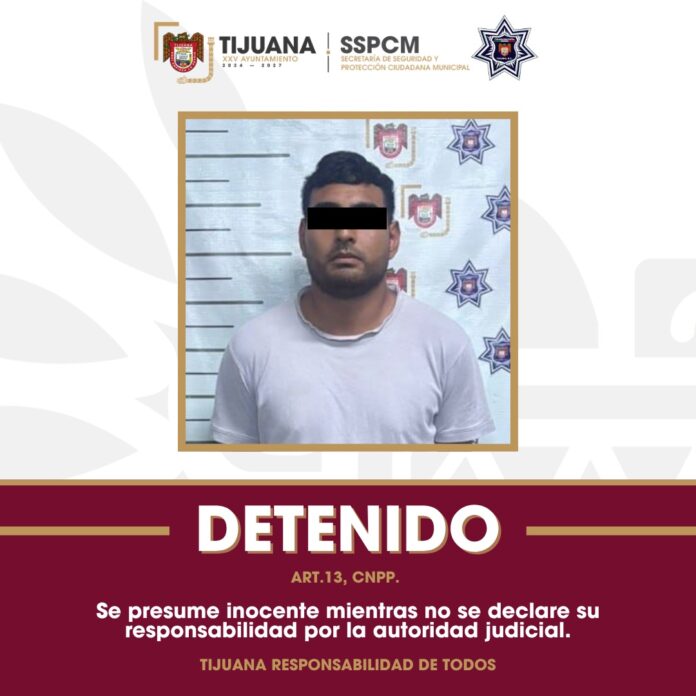 Arrestan policías municipales a hombre por presunta violencia familiar