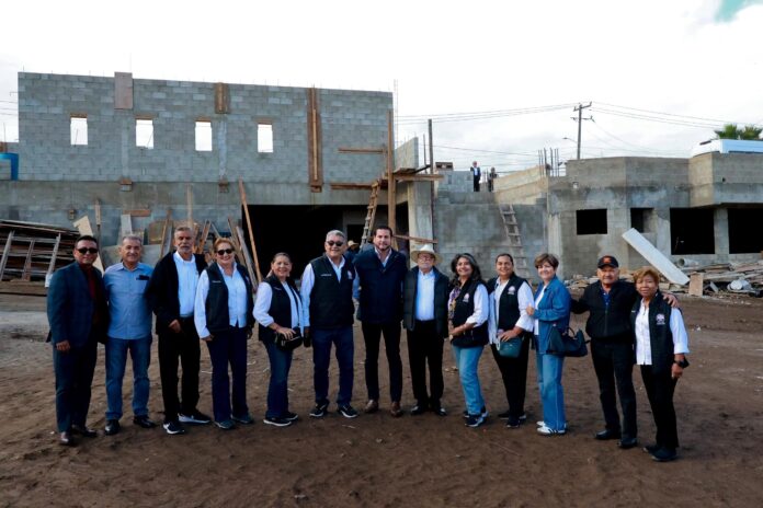 Recorre Ismael Burgueño avance de construcción de la Casa de Retiro de Jubilados y Pensionados de la Sección 2 del SNTE